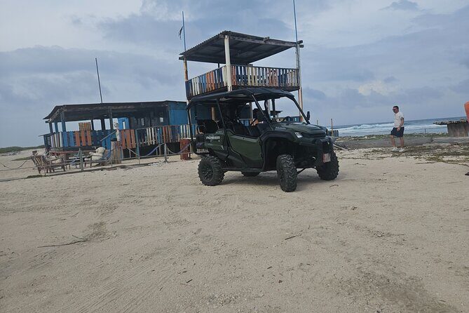 5-seater UTV 4 Hours Island tour in Aruba - Stop 5: Ayo Rock Formations and the big-view finish