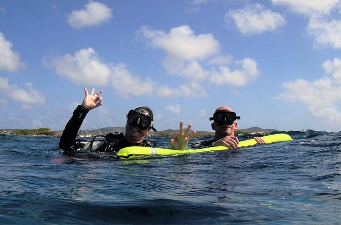 Aruba 2-Tank Guided Dive for Certified Divers / rental equipment - Gear included, but you’ll still prep your own set