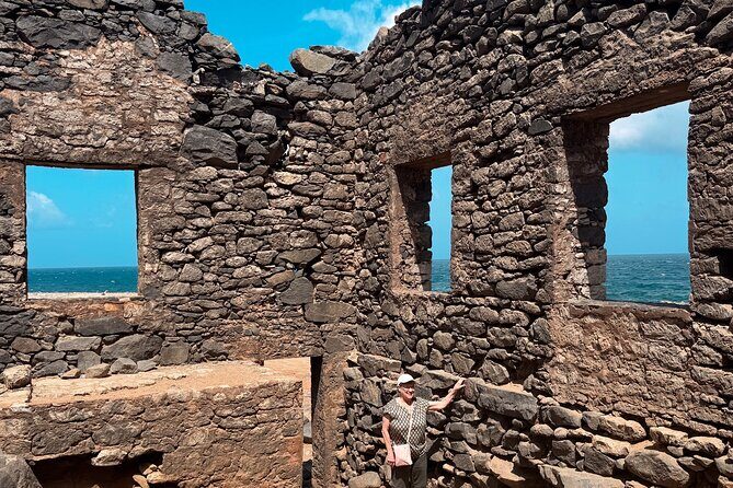 Aruba 6 Hours Private Island Tour - Cave Pool Aruba, Natural Bridge, and Bushiribana ruins: rock meets story