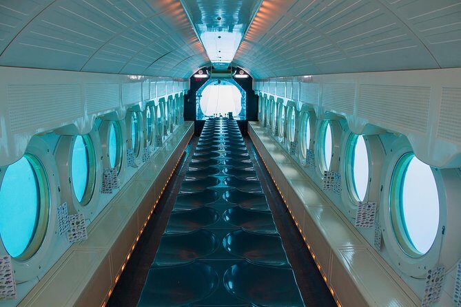 Aruba Atlantis Submarine Tour - The shipwreck portion: narrated wrecks and why the turns matter