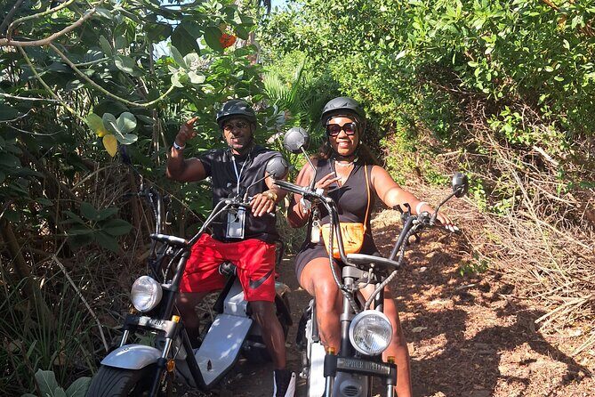 Aruba Electric Scooter Rental (1 or 2-seater) - Speed and safety: how to ride without turning your day into a stress test