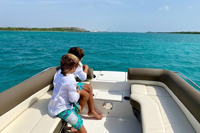 Aruba Element Private Boat Charter (L-Lounge) - Crew and captains: what makes this charter feel personal
