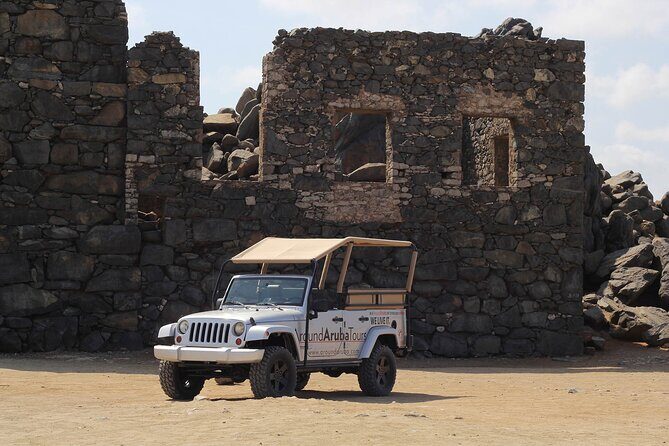 Aruba Outback Safari Jeep Tour - Lighthouse, Arikok & Conchi Pool - Natural Bridge, Wariruri Beach, and Shark Bay: Coastal Aruba Up Close
