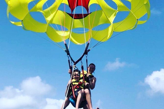 Aruba Parasailing with Unparalleled Views - From Boat to Harness: The Safety Rhythm Before Lift-Off