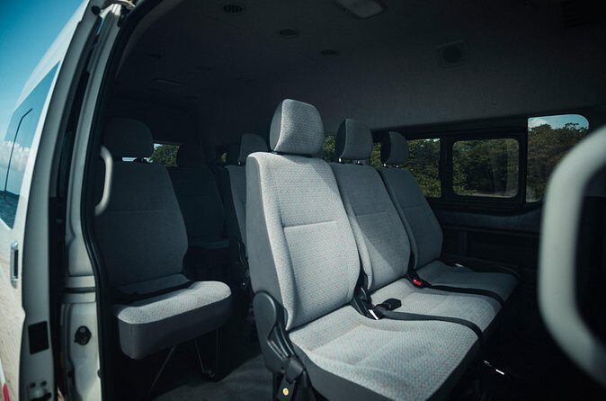 Aruba Private Van Airport Transfer - The driver experience: helpful, not just chauffeurs