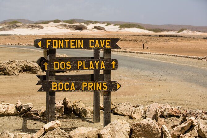 Aruba Signature Jeep Tour: Natural Pool and Baby Beach - Fontein Cave: ancient drawings and a fun extra surprise