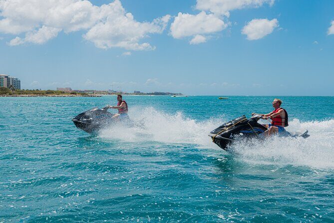 Aruba Single Jetski Waverunner near Eagle Beach - The safety briefing: what you’re taught and what you must do