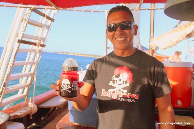 Aruba Sunset Jolly Pirate Sail with Open Bar - Crew energy and music: the “party guide” factor