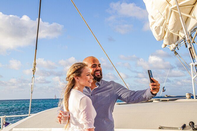 Aruba Sunset Sail with Open Bar - Open bar and snacks: what’s included and how it feels