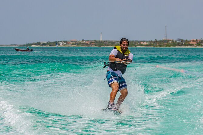Aruba Water Skiing or Wakeboarding - Physical requirements and safety notes you should not skip