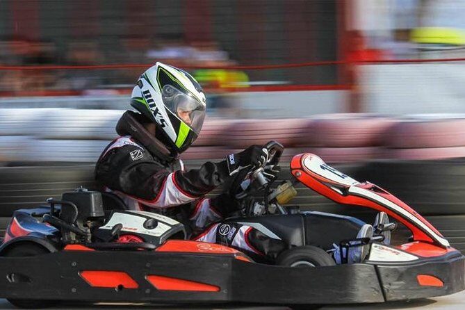 Aruba's Karting Speedway Experience - Arriving at the Kartodromo Racetrack and getting suited up
