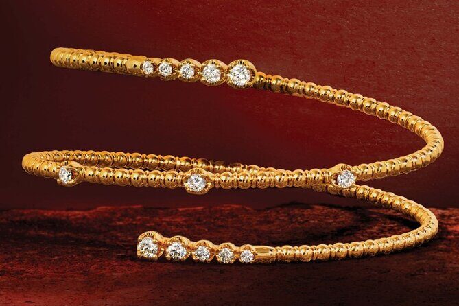 Diamond Shopping Experience with Champagne - The Diamond Selection Lesson: What It Adds to Your Shopping