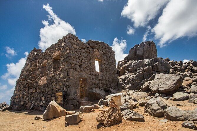Full day Aruba Island Private Jeep Tour Arikok Park - Drone Shots - Hooiberg viewpoint and Bushiribana gold mine ruins