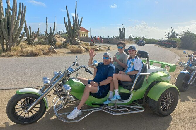 Guided Trikes Tour Around Aruba Island - Studio Murano glass art: a hands-on feel without the long wait