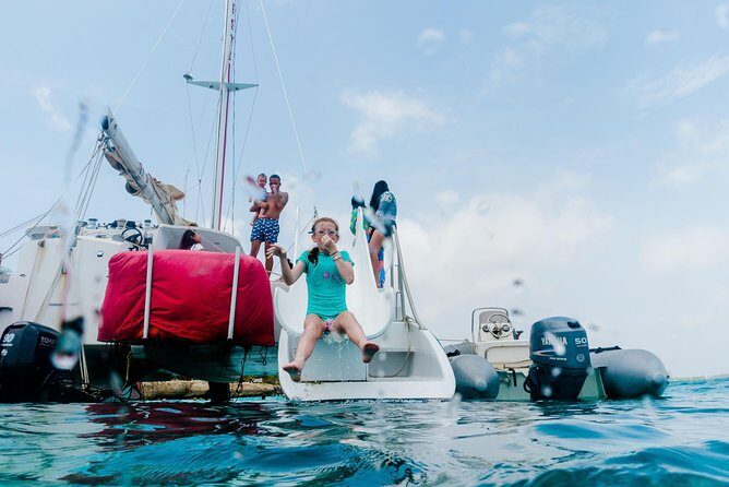 Half-Day Snorkel Sail Tour with Caribbean Lunch - Lunch and open bar: why the buffet is more than a checkbox