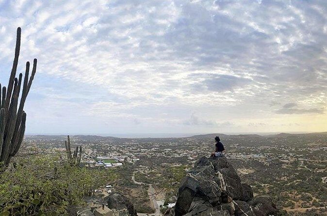 Hooiberg Hill Hike (Sunrise, Sunset, Night) - Stop at Hooiberg: your on-trail stories and guided pauses