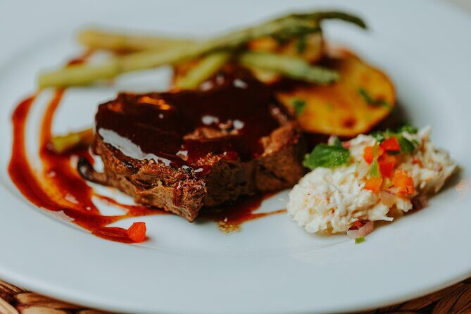Luxury Four-Course Caribbean Dinner Cruise Experience - A private chef’s four-course Caribbean dinner: what you can expect