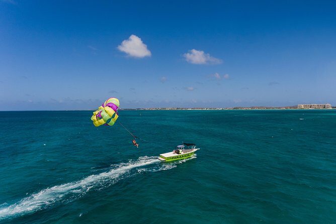 Parasailing in Palm Beach - Safety, 700-Foot Rope, and the Single/Tandem/Triple Plan