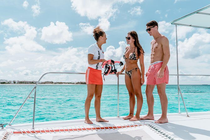 Premium Catamaran Morning Sail: Snorkeling, Mimosas and Brunch - The crew and service style: what good captaining actually changes