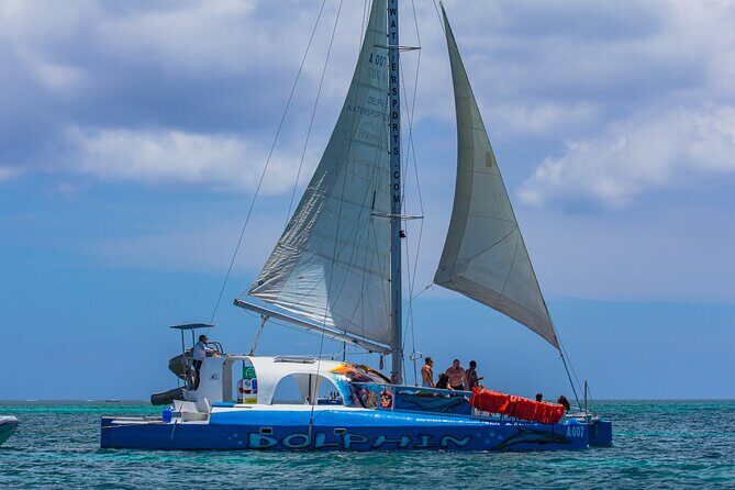 Private Catamaran Adventure Cruise with Rope Swing and Water Slide - Rope swing and spinning water slide: the onboard action people remember