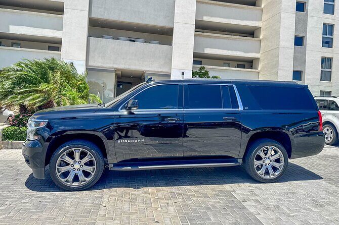 Private Roundtrip Airport Transfer in Aruba - Riding in Comfort: Air-Conditioned Private Transport for Up to 6