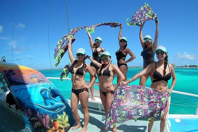 Private Sunset Catamaran Adventure Cruise with Open Bar - Meeting at the Hyatt zone: where it starts and how to prep