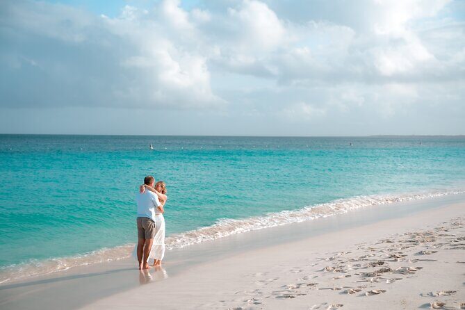 Private Vacation Photoshoot with Photographer in Aruba - The Aruba photo stops: iconic beach looks plus quieter angles
