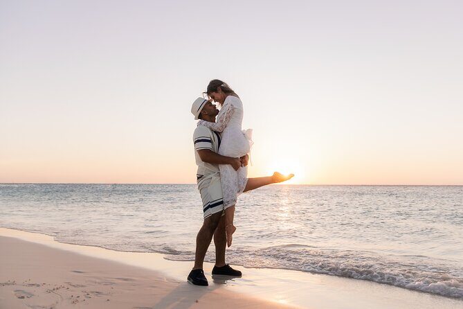 Private Vacation Photoshoot with Photographer in Aruba - Meet your photographer: names you may see and what they’re known for