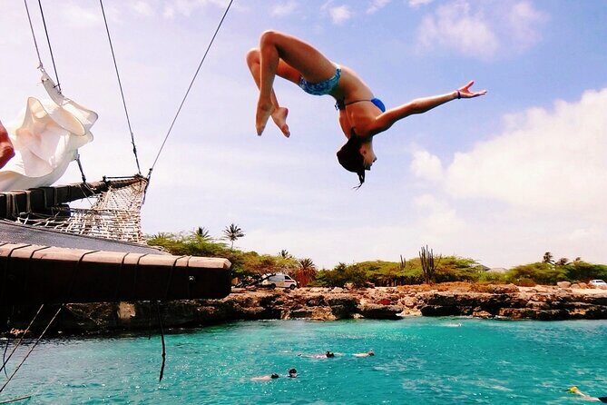 Set Sail in Aruba: Jolly Pirate Cruise with Snorkel Adventure - BBQ lunch and open bar: how the food fits the day