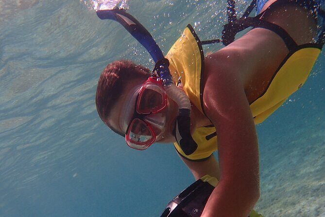 Small-Group Sea Scooters Snorkel at Mangel Halto Beach in Aruba - Guides that make or break sea scooter snorkeling