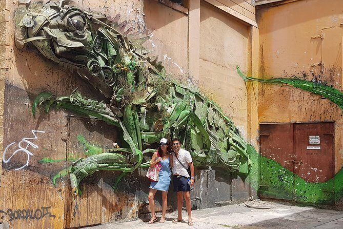The Whole Story Tour of San Nicolas in Aruba - ArtisA Gallery (meeting point): where the mural stories start