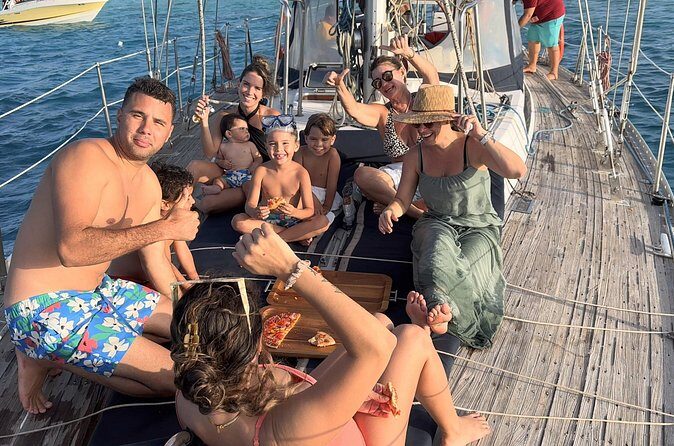 Tropical Sailing Experience with BBQ Lunch or BBQ Dinner in Aruba - What to bring so your day goes smoothly